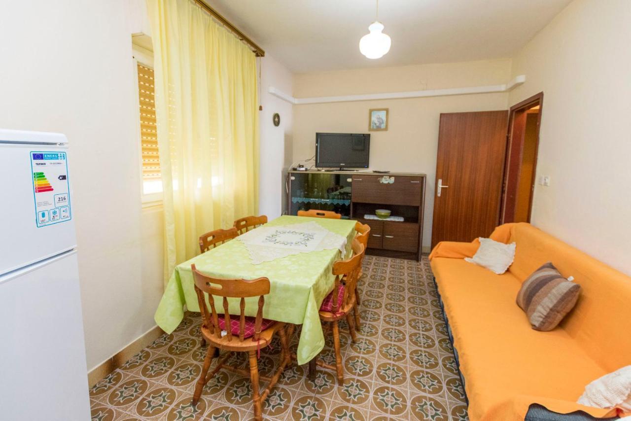 Apartment Lele Примоштен Экстерьер фото